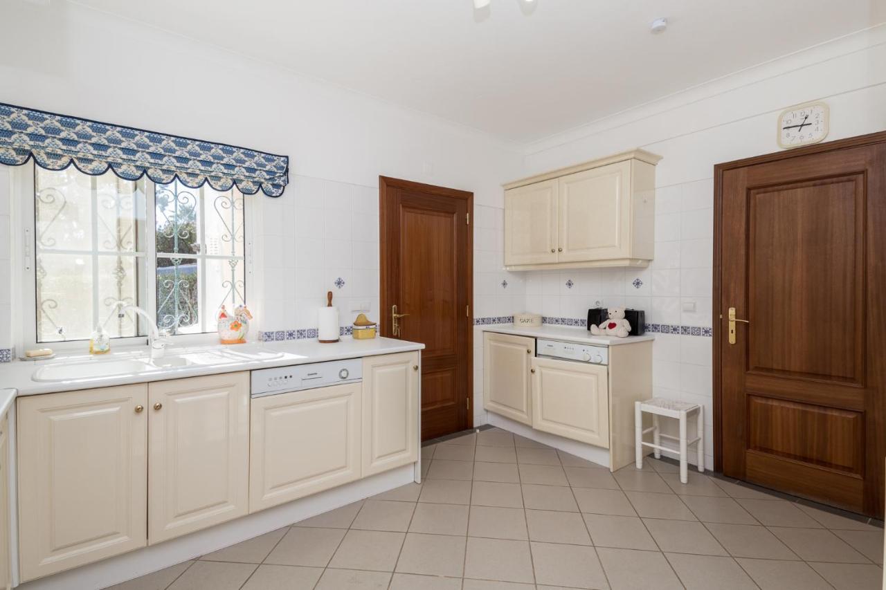 Peaceful 4Br Villa On Gramacho Golf Resort W/ Private Pool Lagoa  Exteriör bild